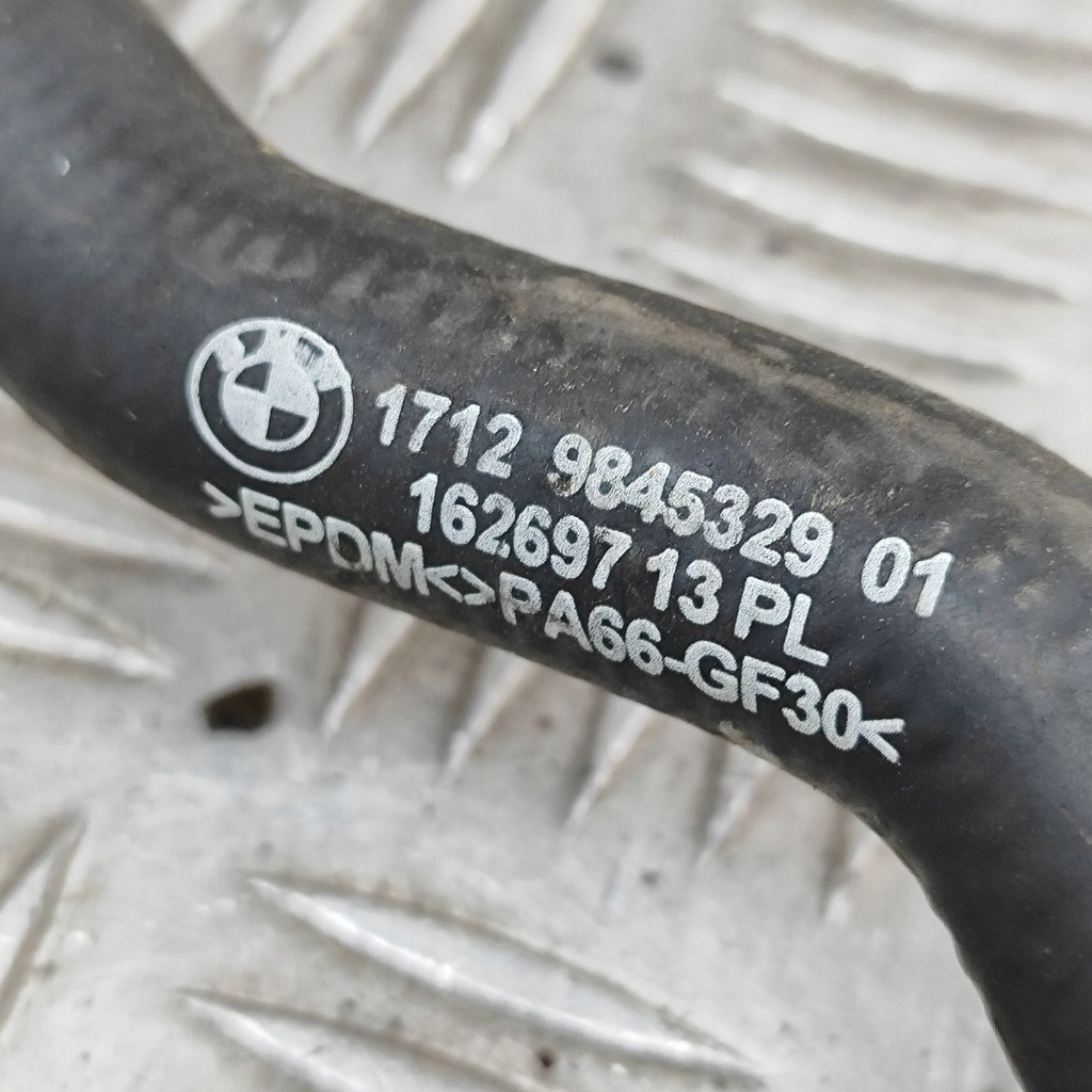 фото №10, Bmw i4 2022 шланг / wąż радиатора