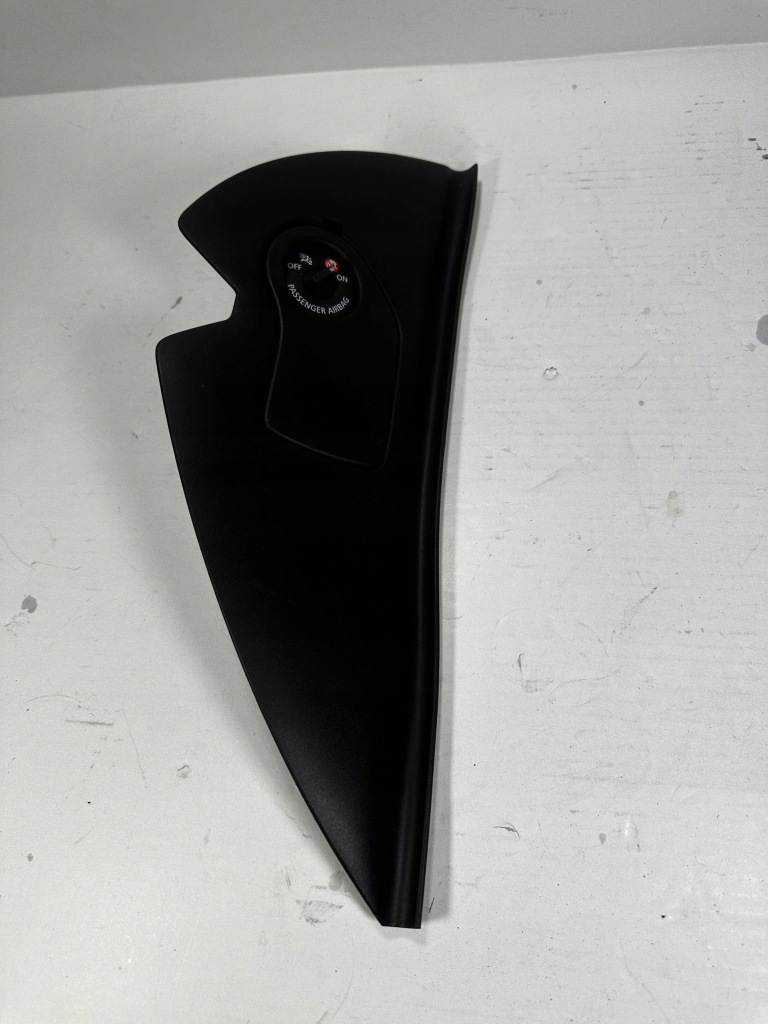 фото №1, Kadjar i lift защита обивка заглушка консоли правая 689205287r