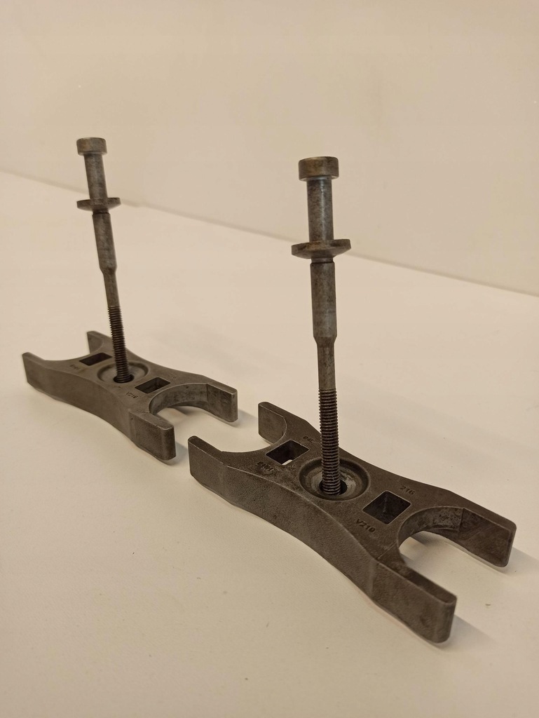 фото №1, Кронштейн форсунок audi a5 8w