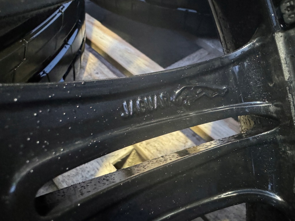 фото №9, Jaguar xj x351 колеса диски 275/35r20 245/40r20 hankook kompet оригинал
