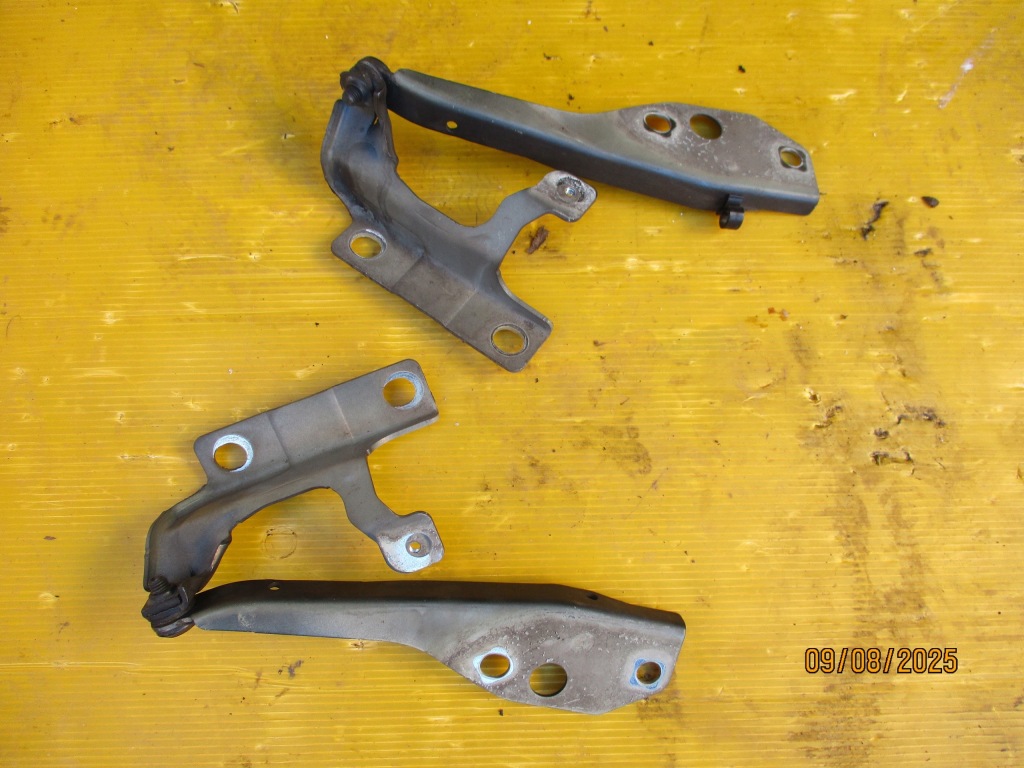 фото №1, Volvo v50 s40 04-.. комплект петли капот 466-46