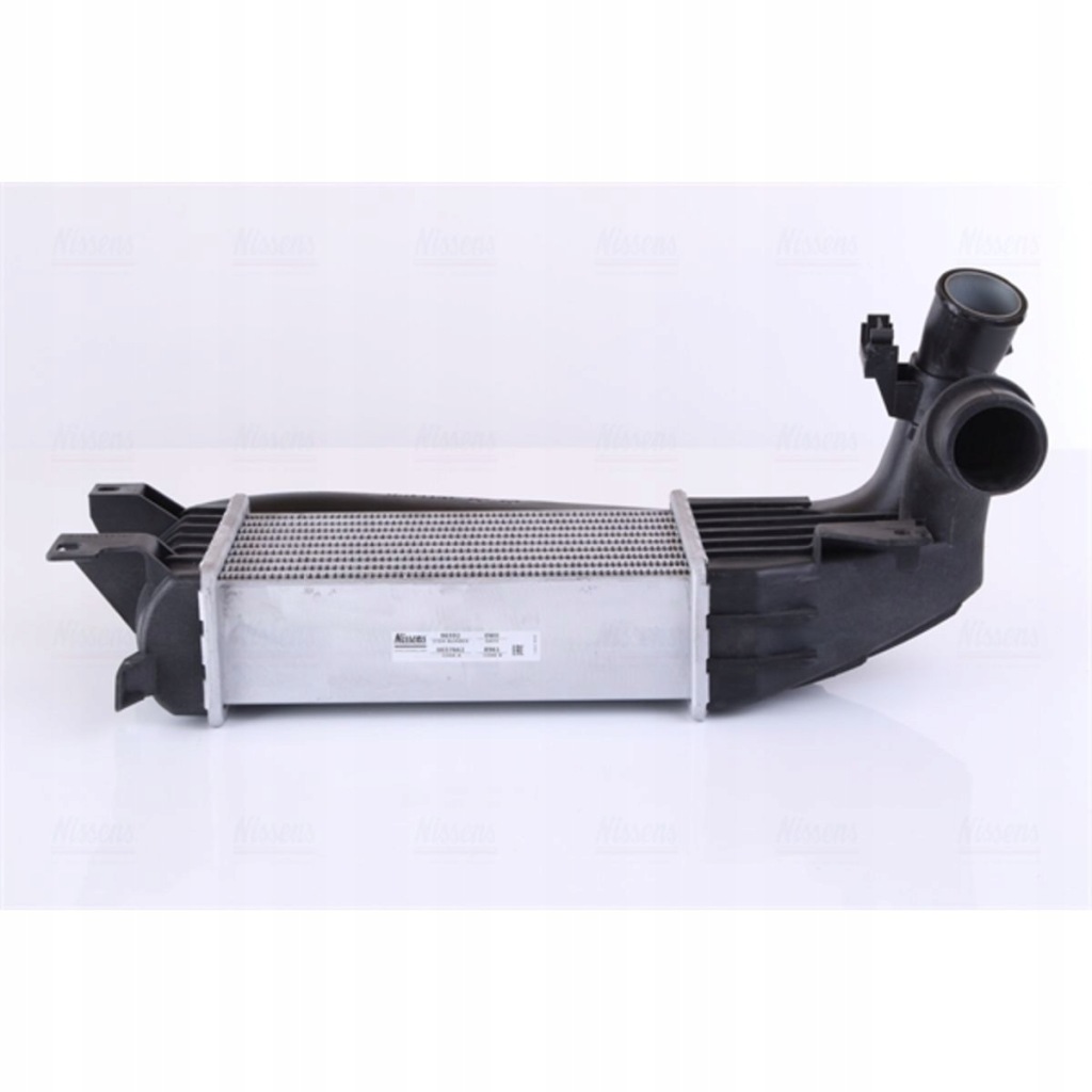 Радиатор интеркулер nissens 96592 с Разборки