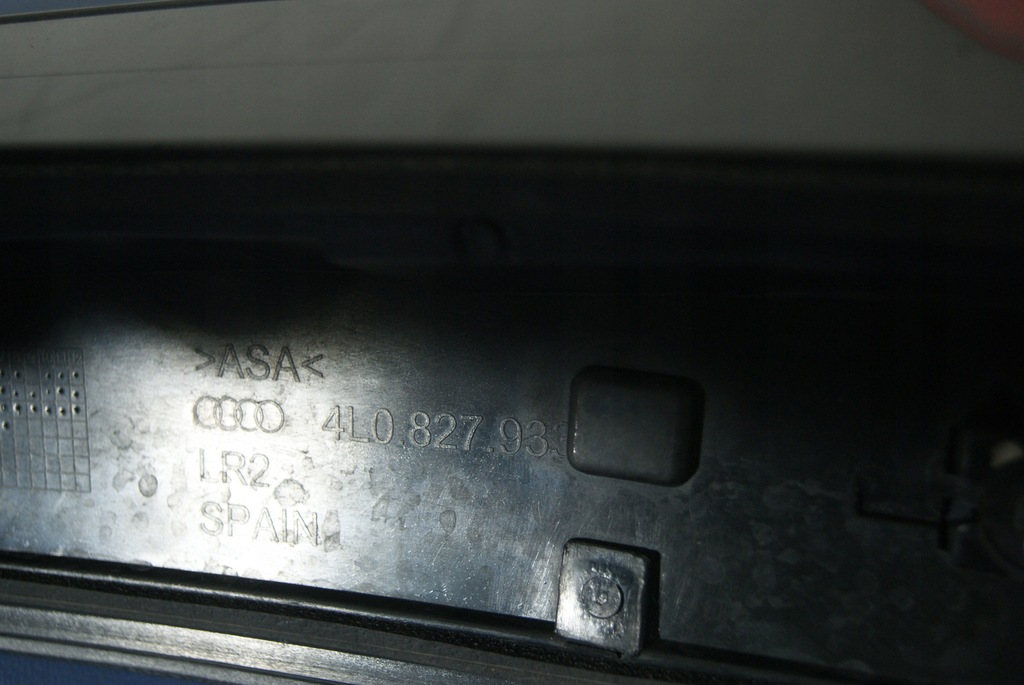 фото №4, Audi q7 4l спойлер задний крышки спойлер 4l0827933