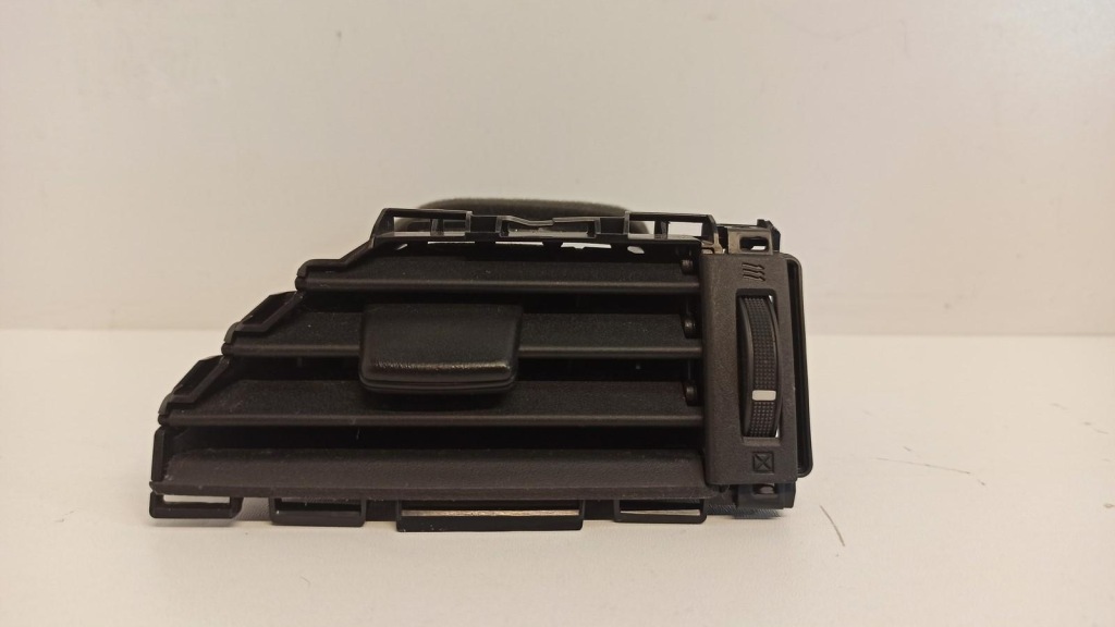 фото №1, Suzuki swift mk8 решётка обдув правая 73630-52r00