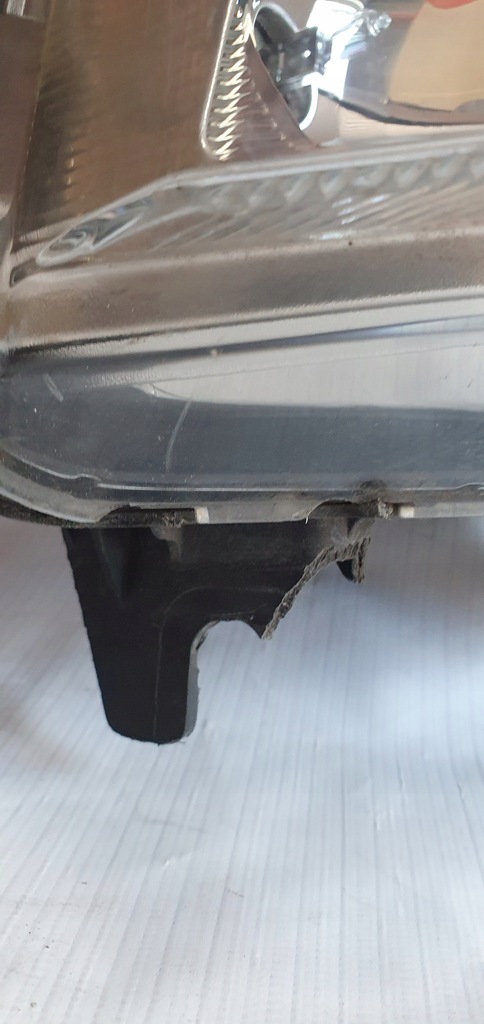 фото №3, Volvo fh4 лампа лівий перед