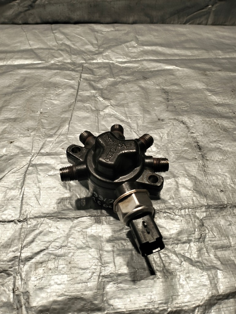 фото №1, Розподільник пального renaul clio iii 8200617071867 1.5dci 50kw 2006r 3pin