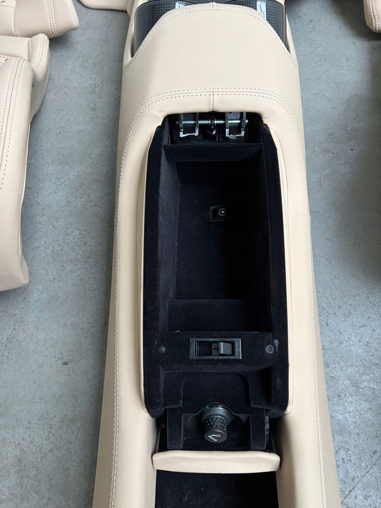 фото №13, Сиденья заднее сиденье туннель средний ferrari ff