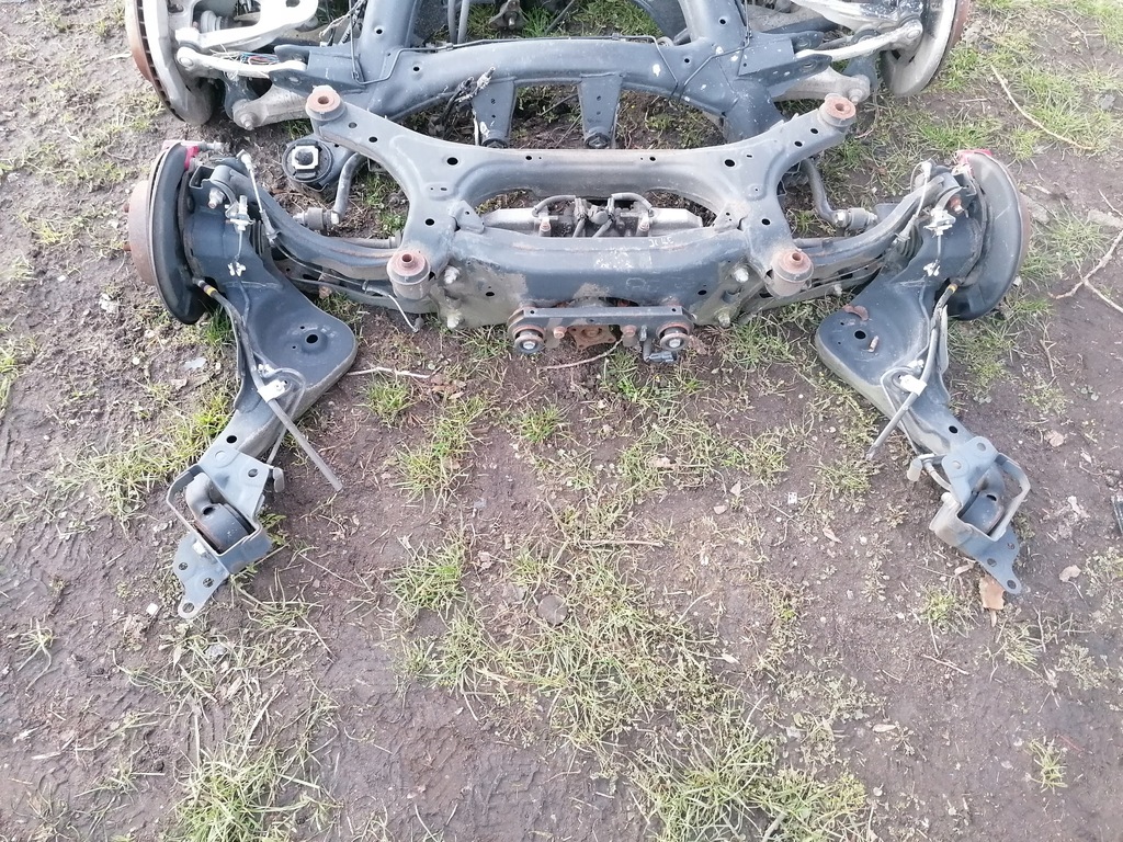 фото №1, Oś балка задняя nissan juke