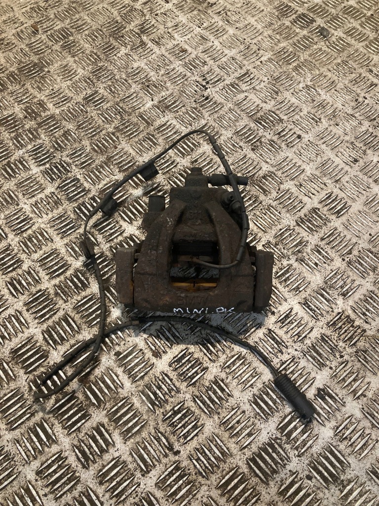 фото №2, Mini one - cooper cabrio r52 левая сторона суппорт тормозной передний