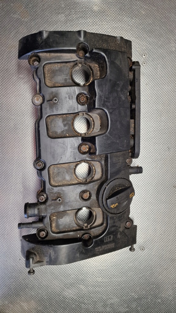 фото №1, Audi a4 b7 2.0 tfsi bwe кришка клапанів