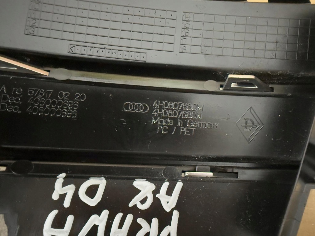 фото №6, Audi a8 d4 09-13 решётка бампера перед левая 4h0807679k правая 4h0807680m