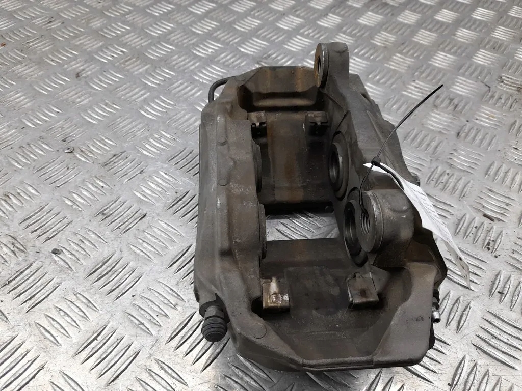 фото №6, Audi a4 s4 b9 8w05bk перед сторона левая суппорты