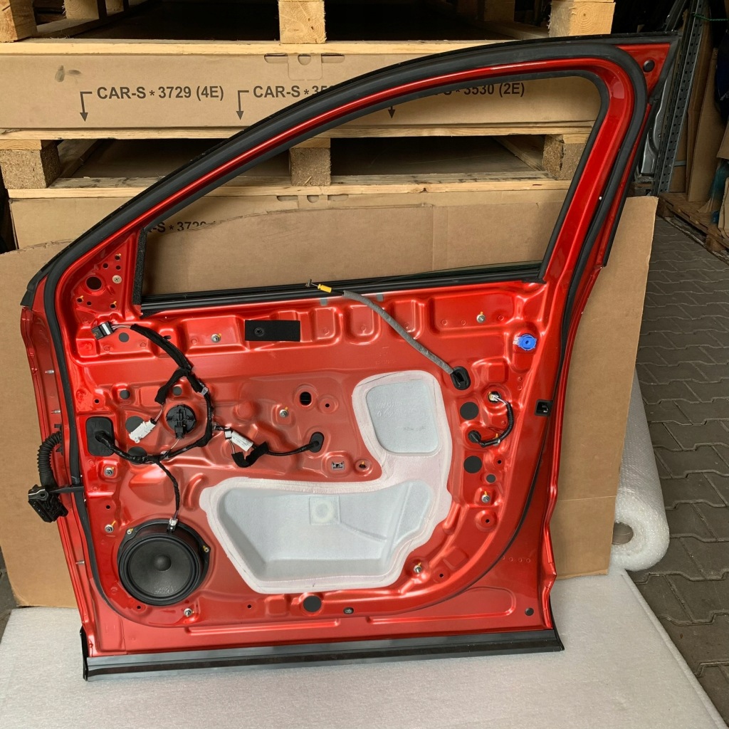 Дверь правое  перед austral espace vi 2023 2024- передние молдинг bixpa tennp в Украине