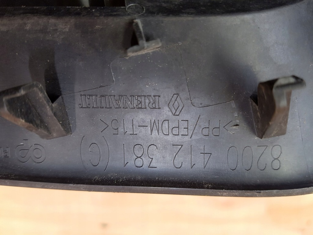 Решётка бампера перед 2szt комплект renault megane 2 Оригинал