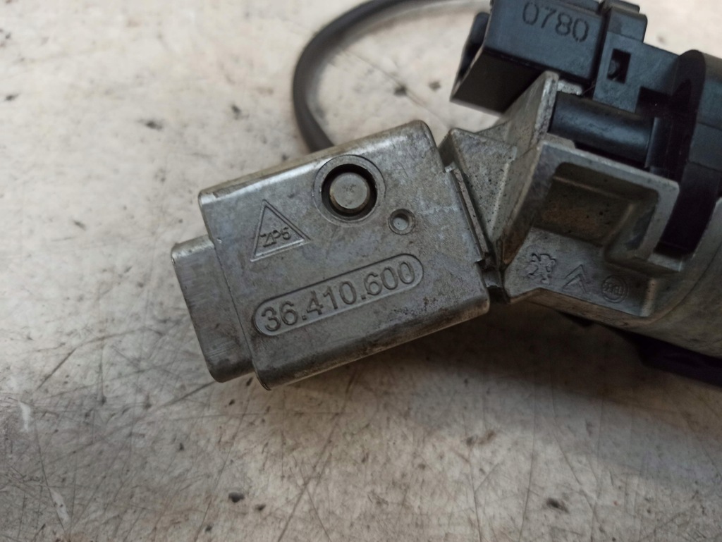 фото №11, Peugeot 208 i 1.2 замок запалювання 9663123380 36410600