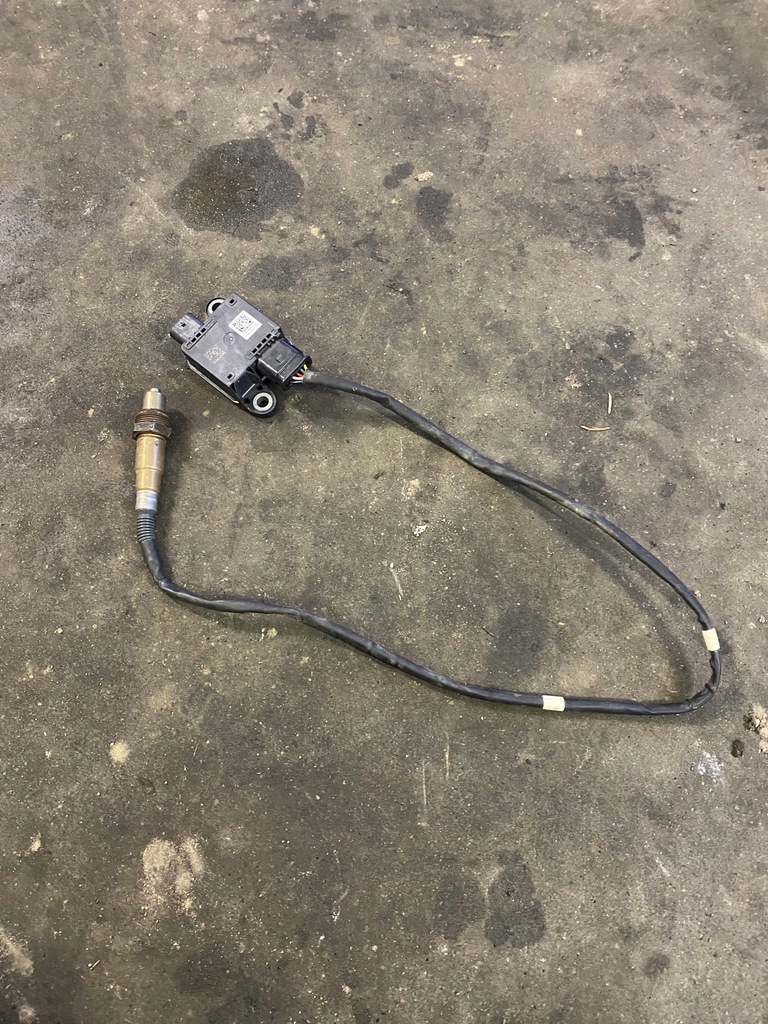 фото №1, Audi a4 b9 датчик лямбда-зонд nox 8w0906261c