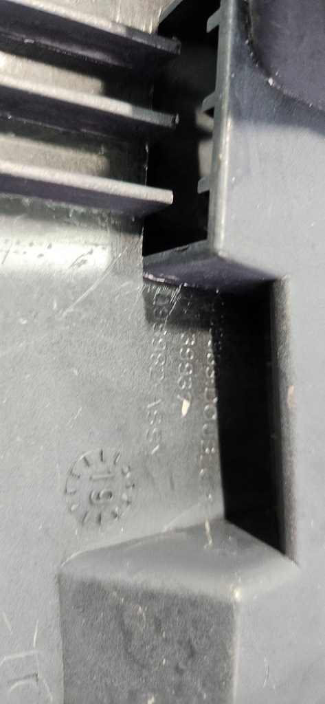 фото №13, Спойлер накладка крышки задняя спойлер peugeot 2008 i 1 2013 -