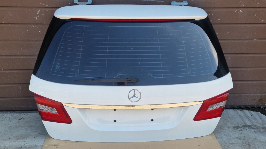 фото №1, Mercedes w212 e-klasa kombi крышка багажника задняя задняя комплектная 623