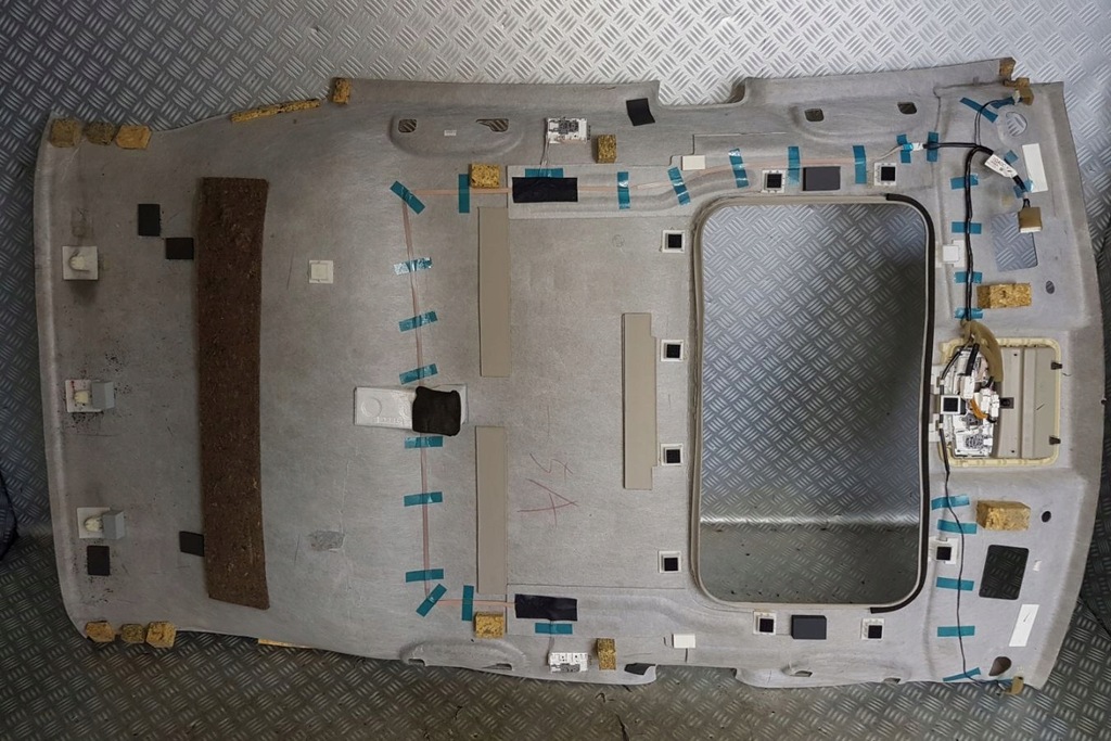 фото №5, Infiniti fx ii qx70 fx35 fx37 fx50 стеля pod люк бежева лампа