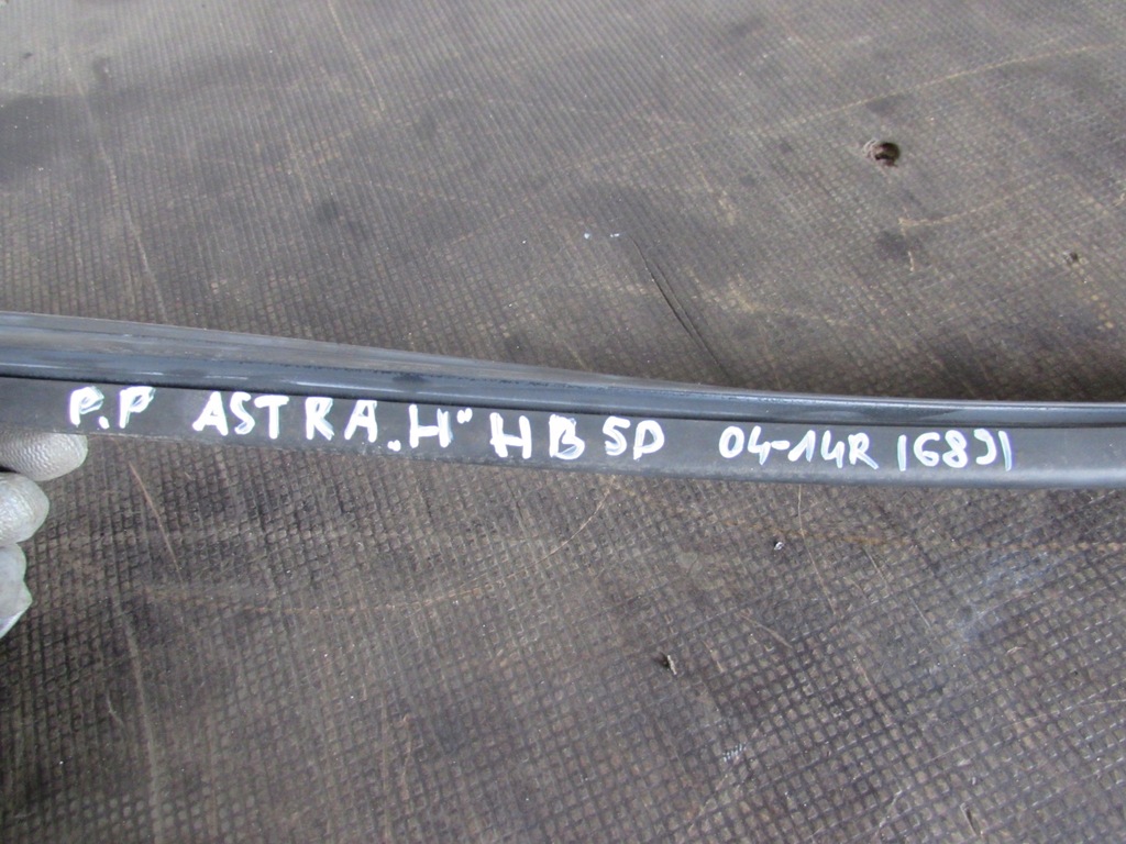 фото №8, Прокладка правый перед 13290344 opel astra h 04-14r.hb 5d