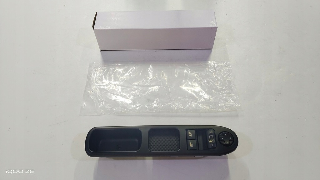 фото №9, Панель перемикач керування вікон peugeot 207 06