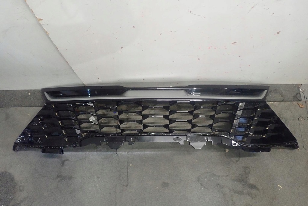 фото №1, Решётка радиатора kia sportage v 2021- 86350-r2020