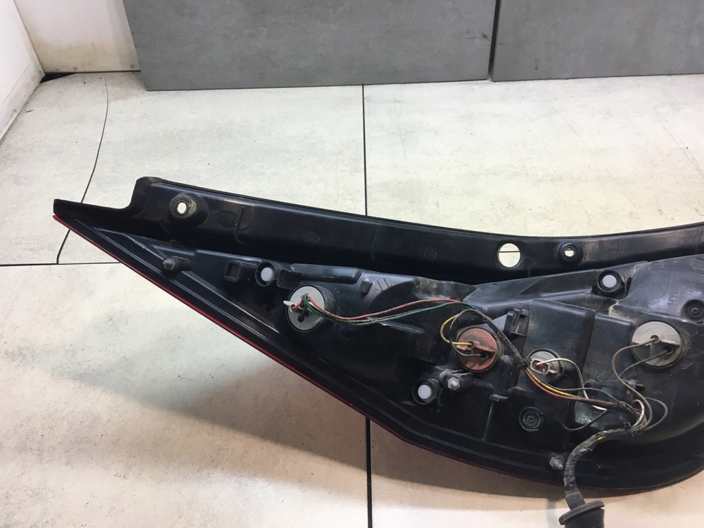 фото №7, Лампа правый задняя hyundai i30 i hb 92402-2r0