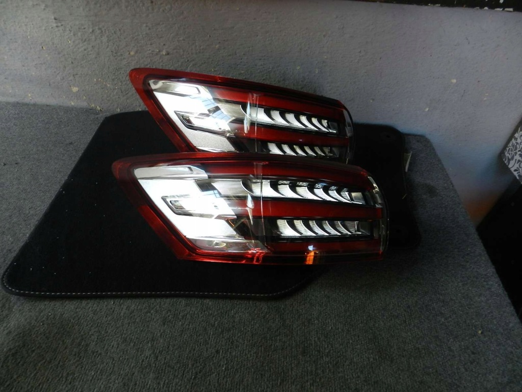 фото №1, Ford s max mkii mk2 15-19 лампа led задняя левая сторона em2b-13405-bl