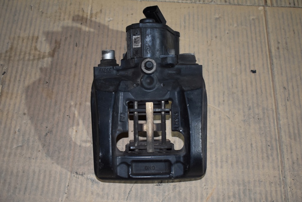 фото №1, Idealny супорт моторчик ручного правий audi r8 1