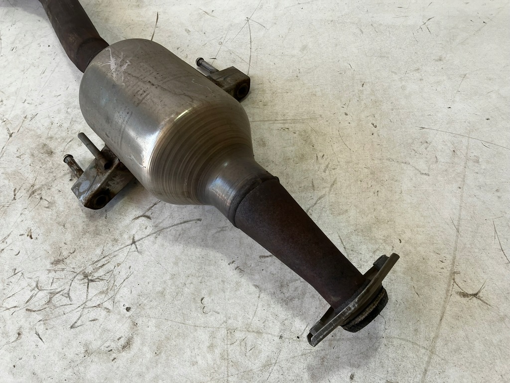 фото №3, C-hr chr 2.0 гибрид катализатор выхлоп труба