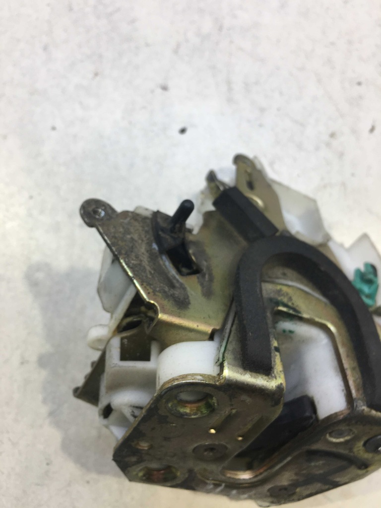 фото №4, Замок дверь правый задняя nissan primera p11 2.0 16v