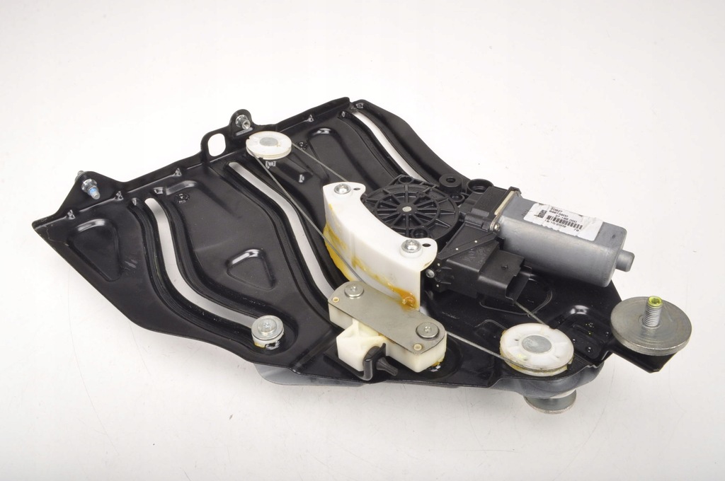 фото №1, California механизм стекло левый задняя 69875800 09r