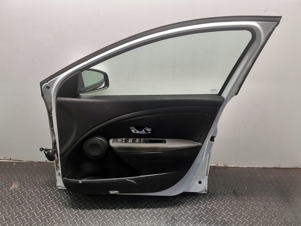 фото №8, Дверь правый перед renault megane iii ov369