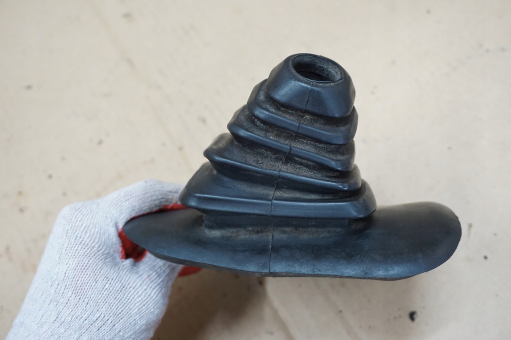 фото №6, Isuzu trooper чохол гумовий елемент захист редуктор 84-91r