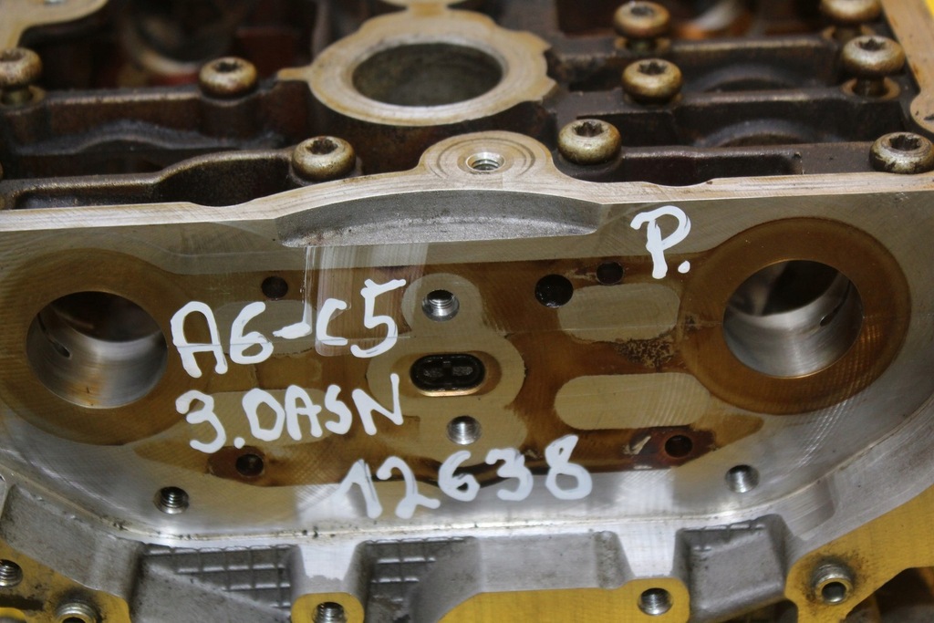 фото №6, Головка двигателя a6 c5 a8 d3 3.0 asn 06c103373f