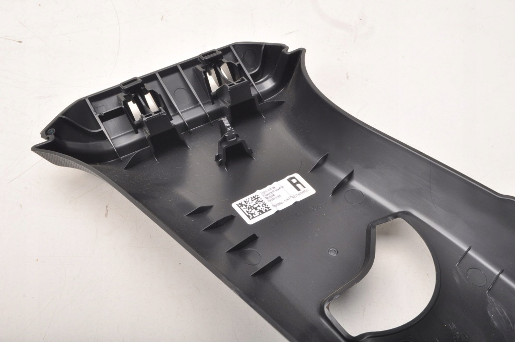 Bmw u06 накладка стойка правый  7952562 с Разборки