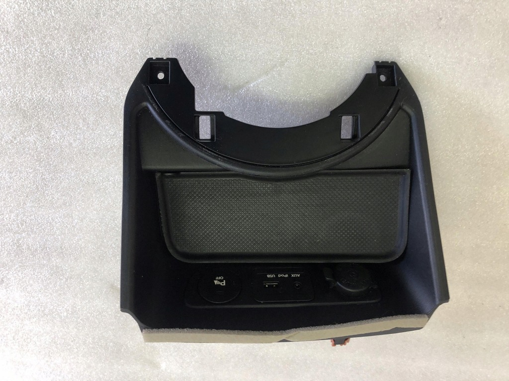 фото №1, Роз'єм прикурювач 84631-3w910 kia sportage iii