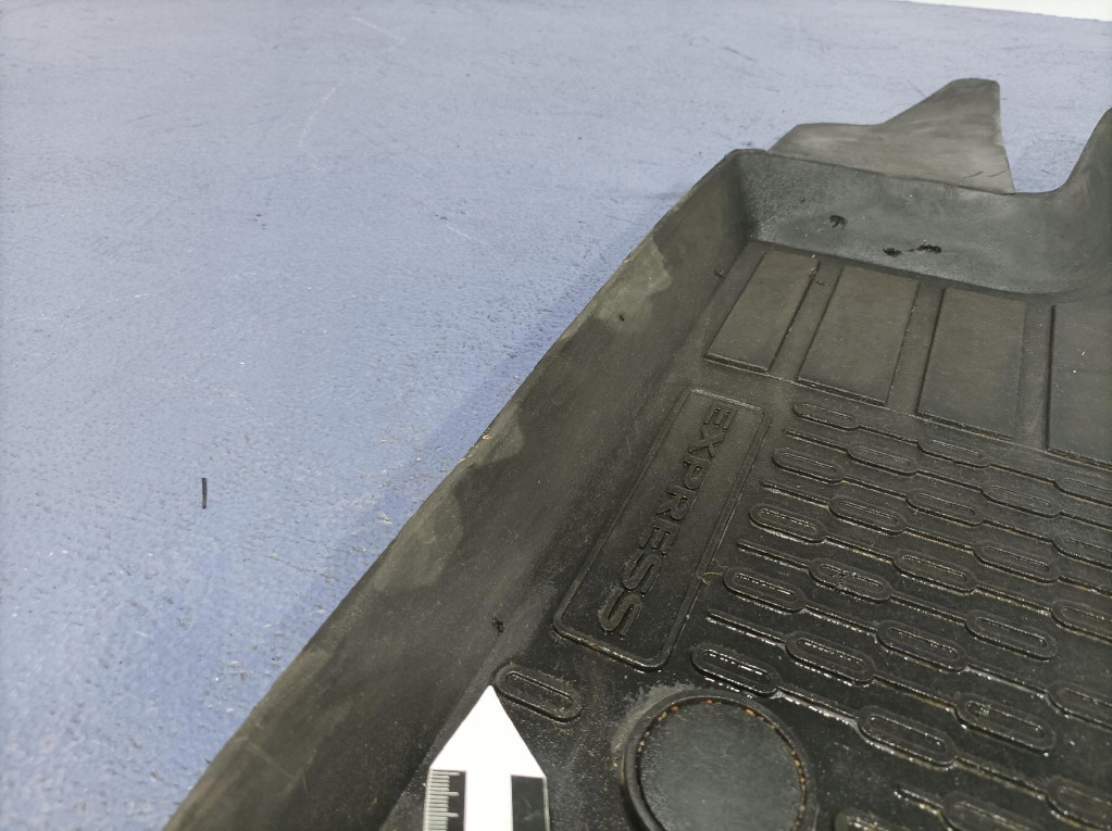 фото №6, Renault express van коврики резиновые 2 szt 749029672r