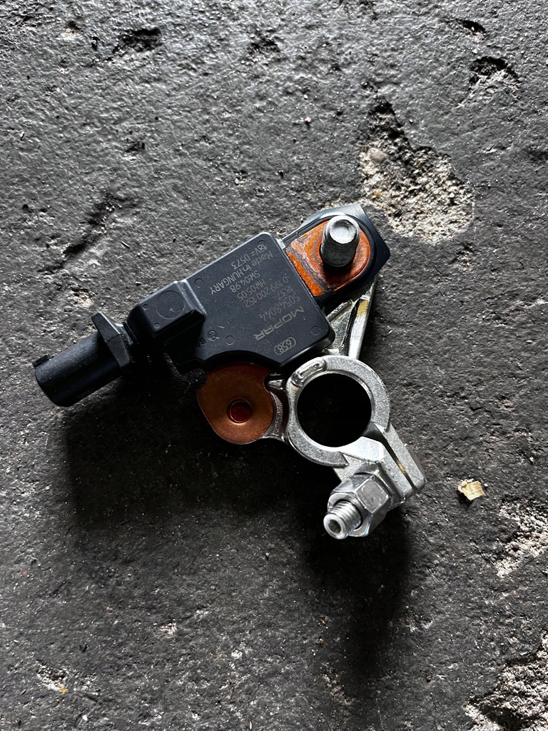 фото №1, 35 alfa romeo stelvio giulia клемма минусовая 50548044