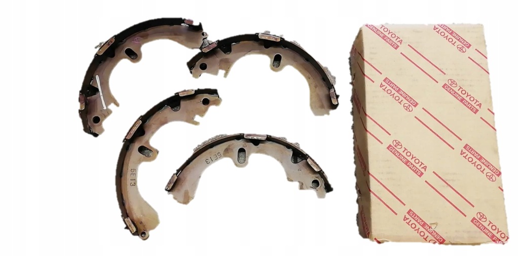 фото №1, Toyota оригинальный номер 04495 32 031 набор колодка тормозных