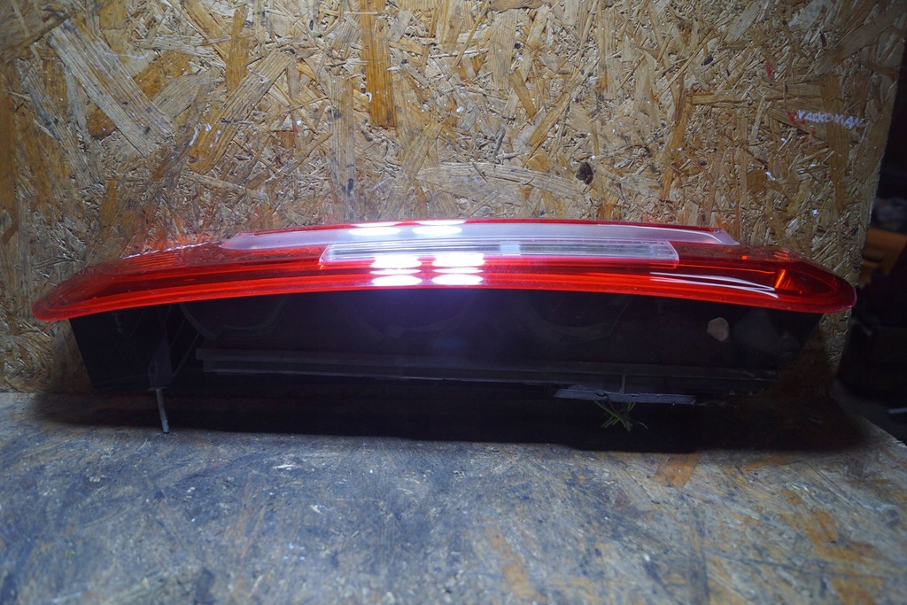 фото №11, Ford c-max lift лампа лівий задня c1749