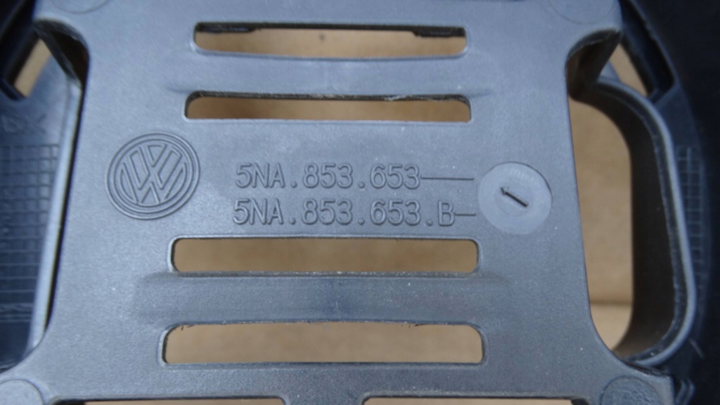 Решётка радиатора решётка радиатора 5na853653 vw tiguan ii Доставка