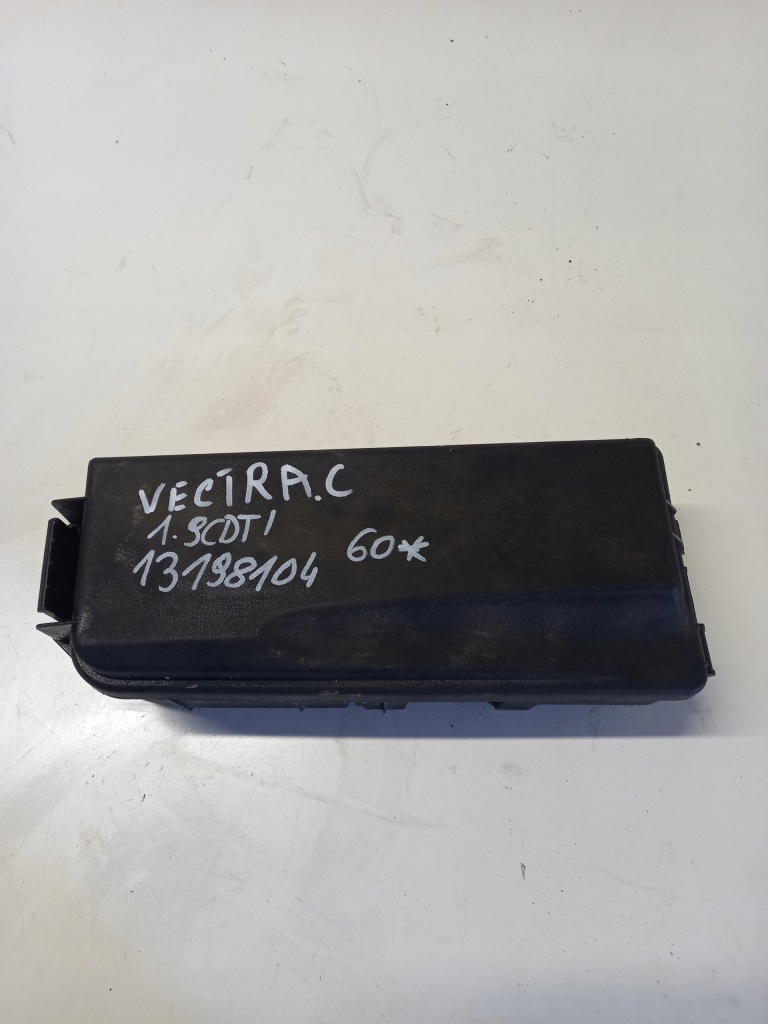 фото №1, Коробка запобіжників opel vectra c 1.9 cdti