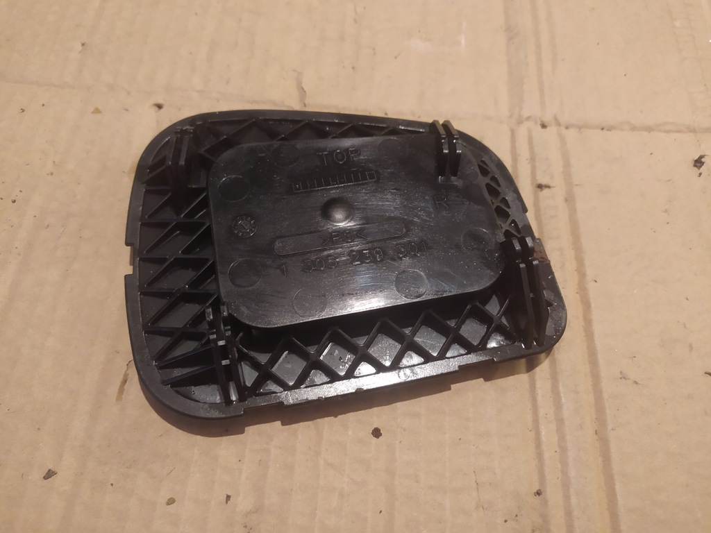 фото №1, Заглушка крышка лампы правый перед volvo s40 ii 2004-2012