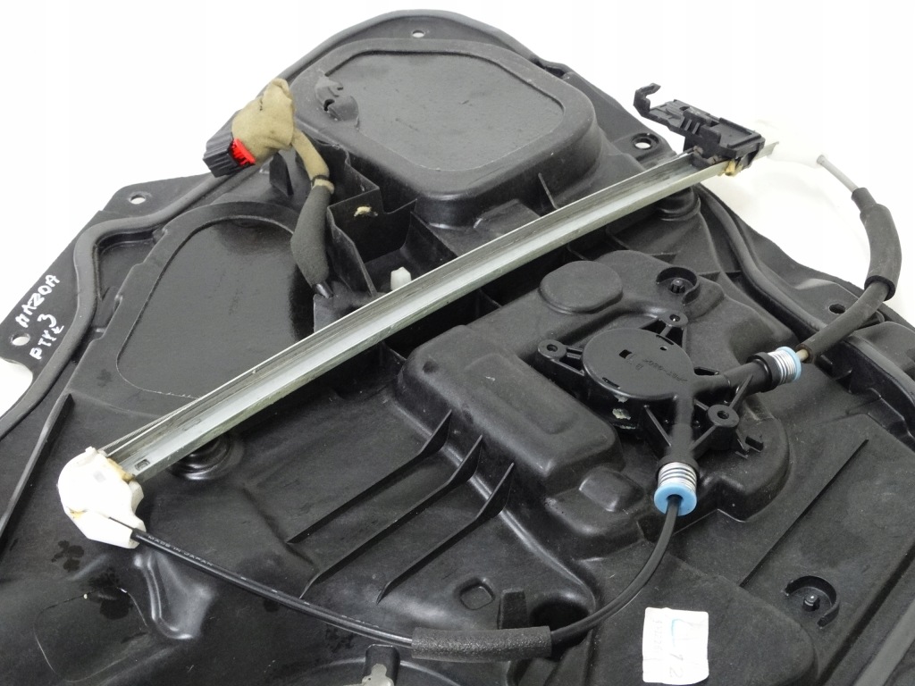 Купить Пластик дверь правый  задняя mazda 3 bp4k-7297x