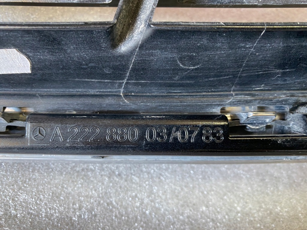 Решётка радиатора w222 v222 x222 s222 решётка радиатора mercedes оригинальный рестайлинг  a2228800383 Киев