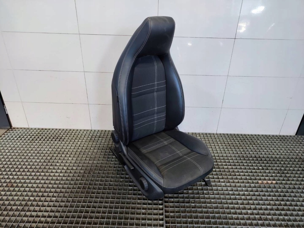 фото №6, Сидіння правий лівий водія заднє сидіння комплект mercedes a-klasa w176