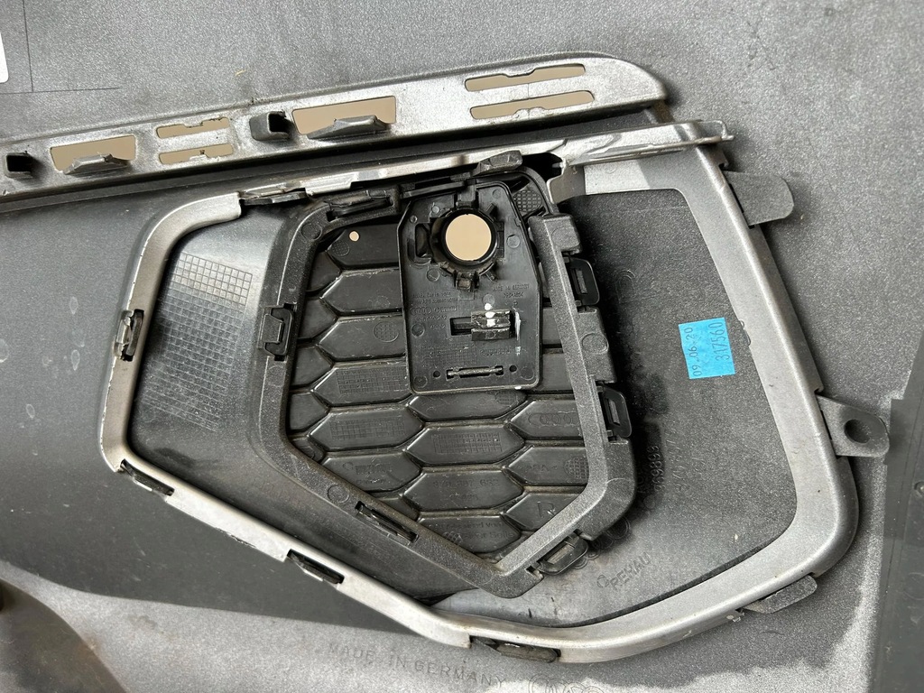 фото №8, Audi a3 8y бампер перед 8y0807437 оригинал