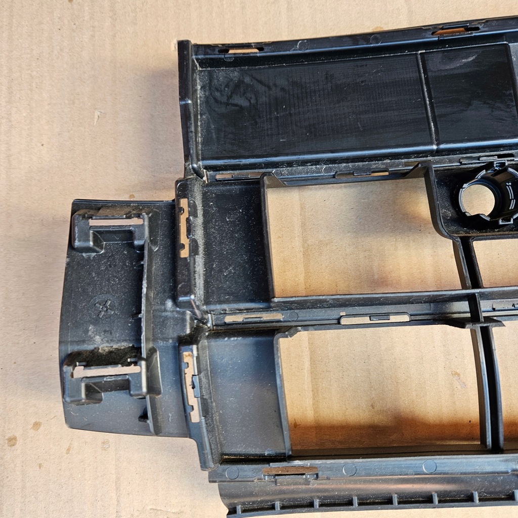 фото №9, Vw golf viii 8 lift решётка радиатора средняя решётка бампера 5h0853677aj 2024-