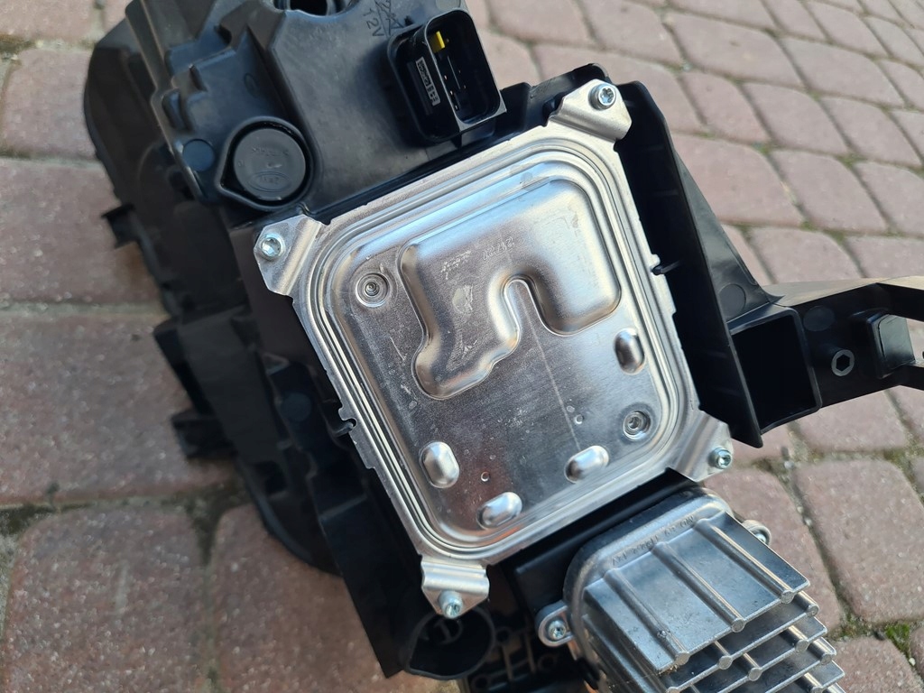 фото №7, Лампа перед передняя правая full led opel astra l 9858777180 комплектная